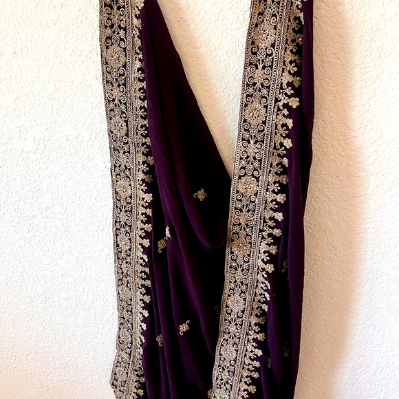 Women's Burgundy and Gold Suit - Picture 9 of 11